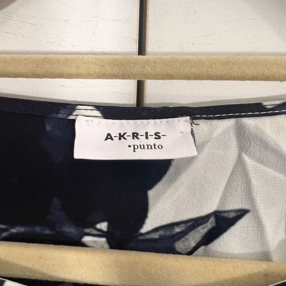 Akris Punto Mulberry Silk Top Size 4 Floral Roll Tab Sleeve Boat Neck Abstract - Picture 4 of 9